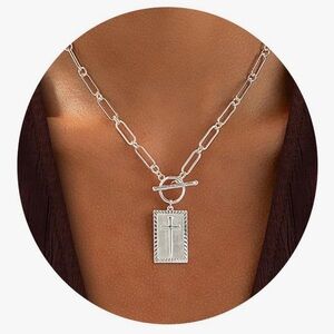 Elegant Silver Necklace